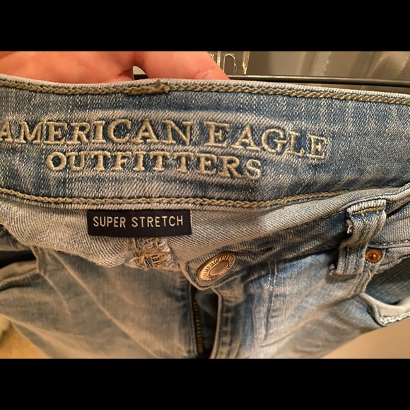 American Eagle | Distressed Jeans - Picture 2 of 3